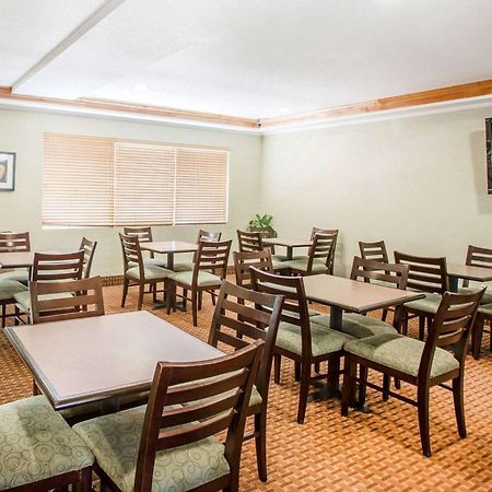 Quality Inn & Suites Denver International Airport Exterior foto