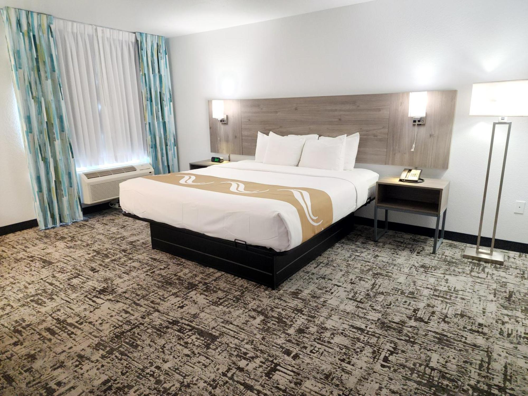 Quality Inn & Suites Denver International Airport Exterior foto