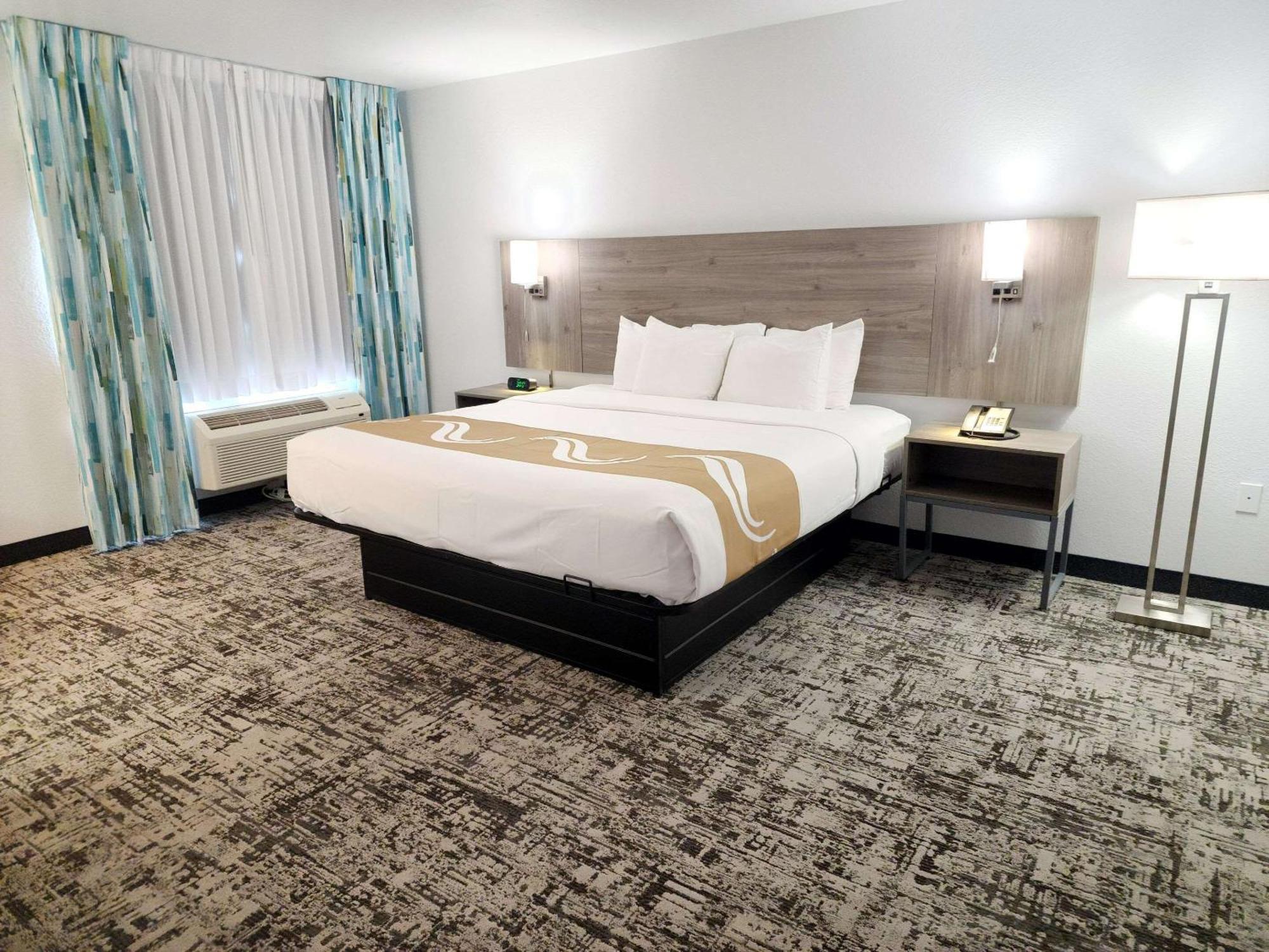 Quality Inn & Suites Denver International Airport Exterior foto