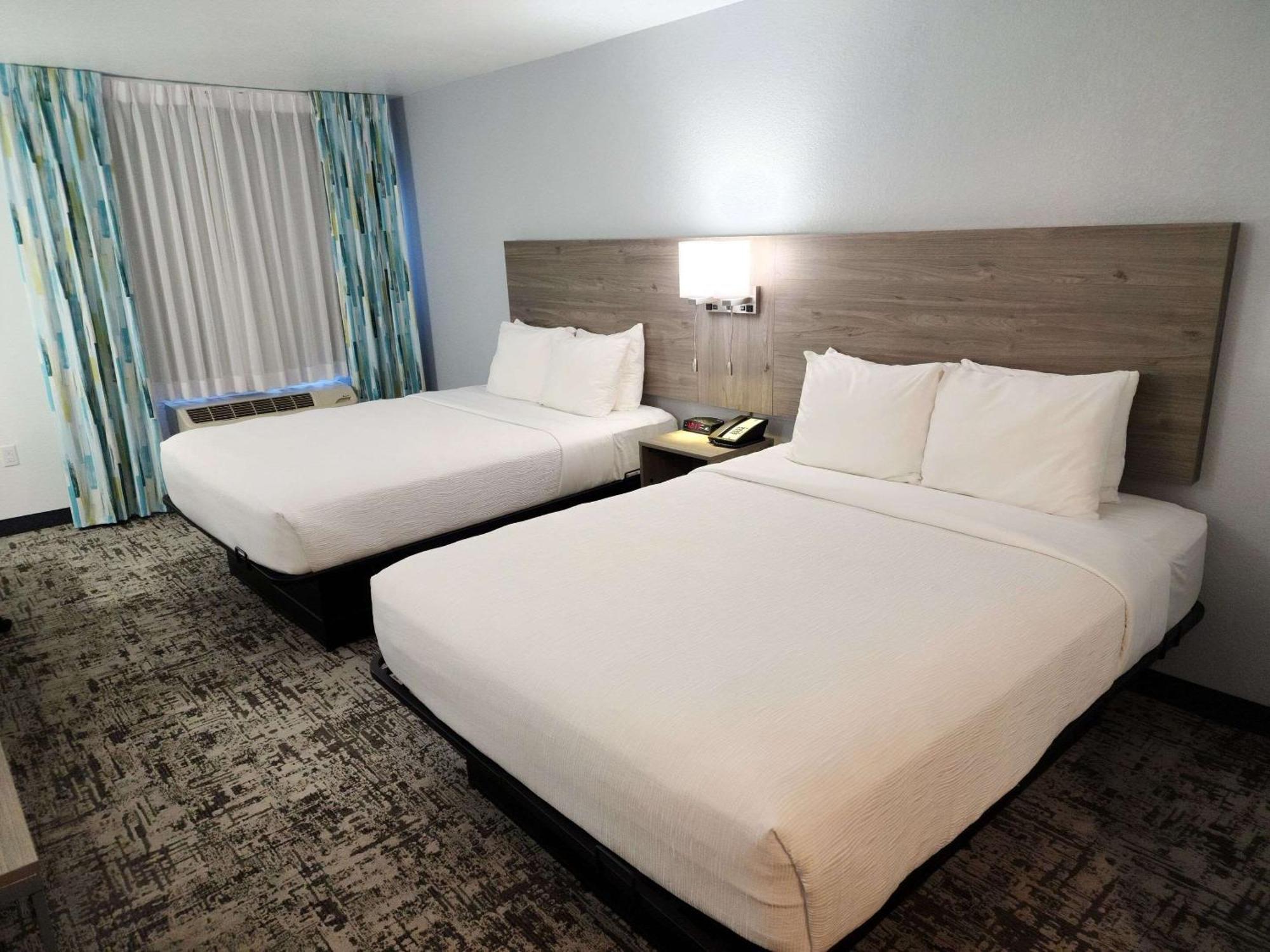 Quality Inn & Suites Denver International Airport Exterior foto