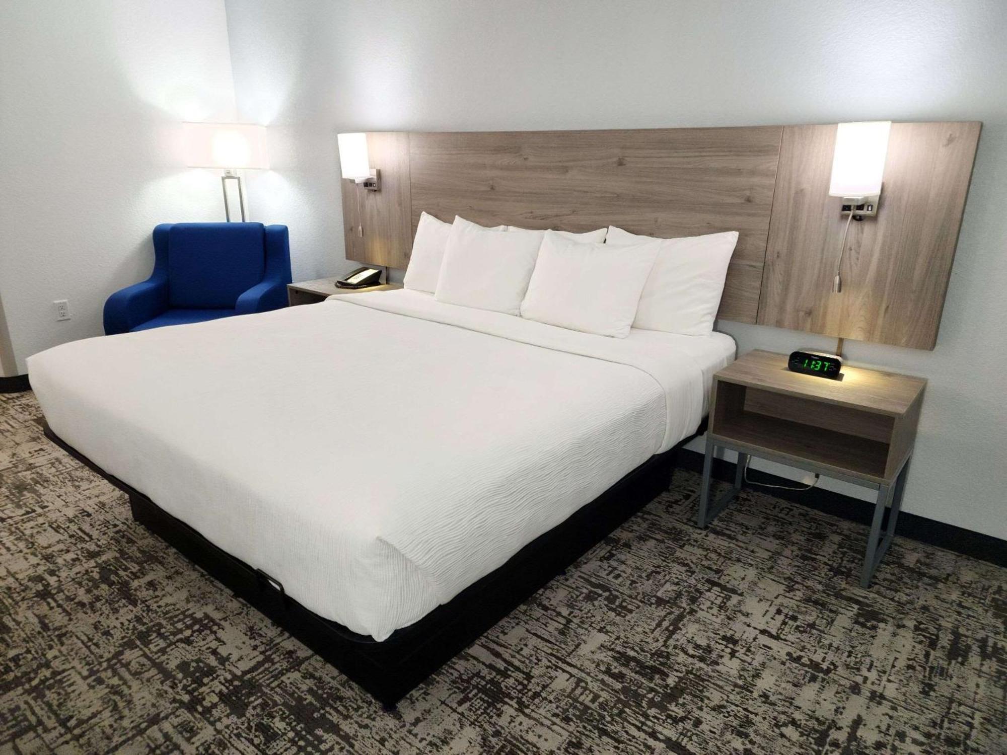 Quality Inn & Suites Denver International Airport Exterior foto