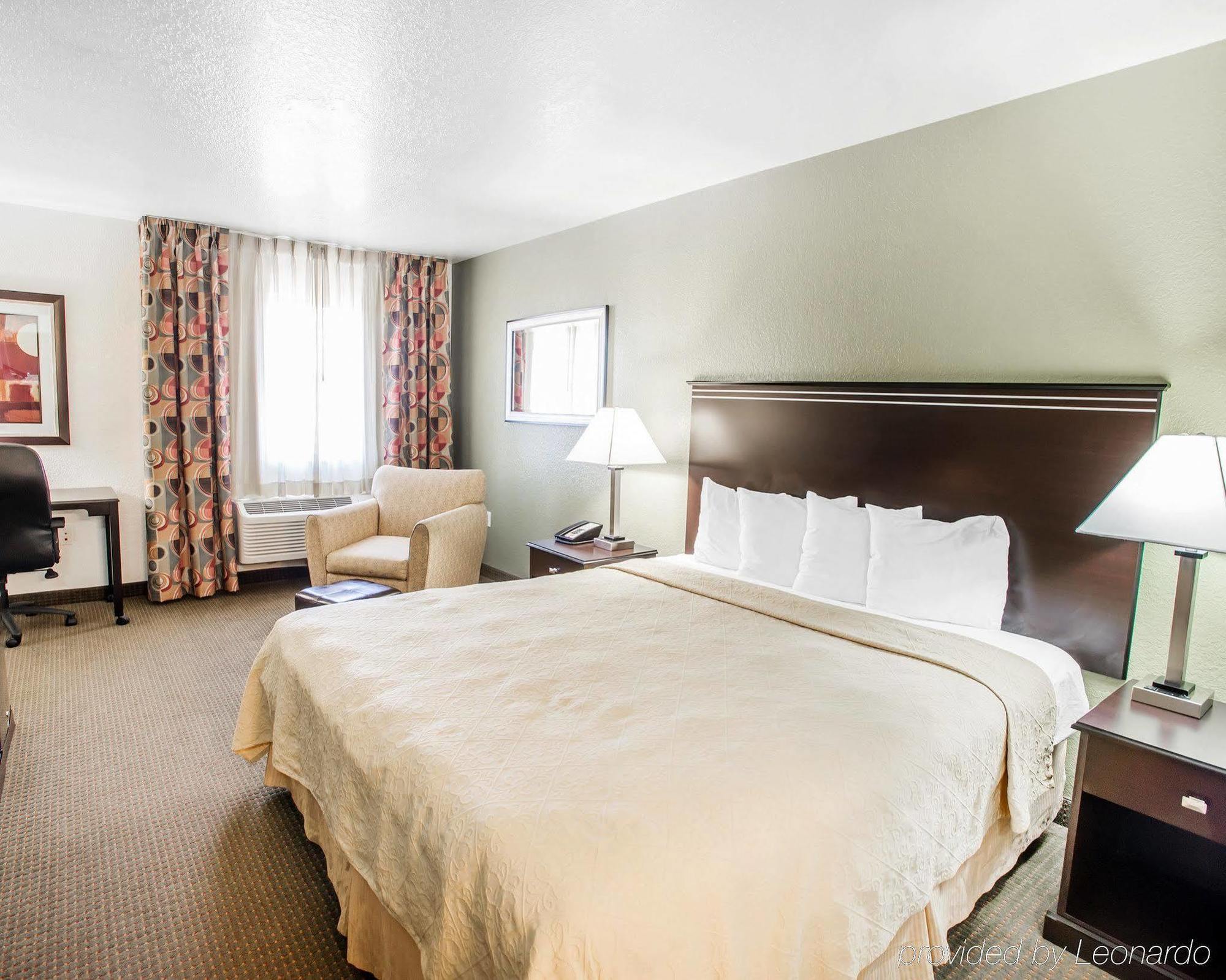Quality Inn & Suites Denver International Airport Exterior foto