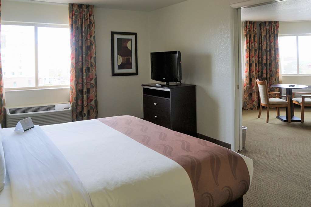 Quality Inn & Suites Denver International Airport Habitación foto